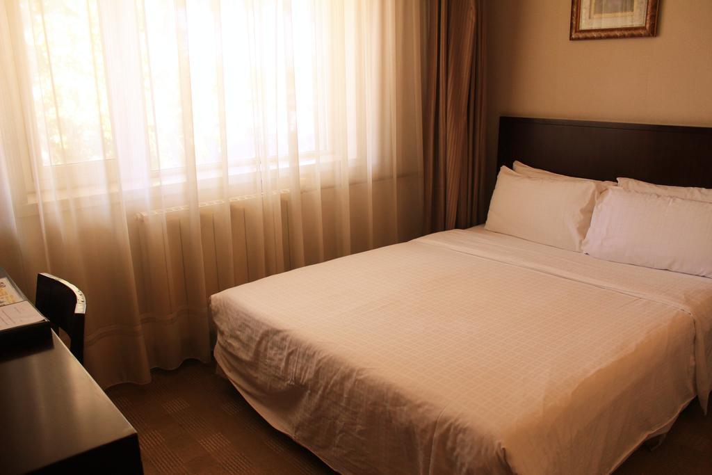 Days Inn Forbidden City Pekin Dış mekan fotoğraf